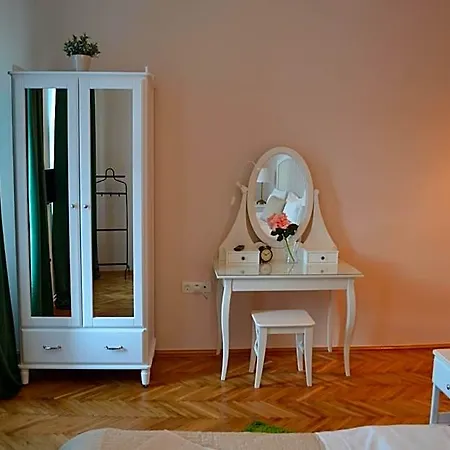 Casa Krone - Piata Sfatului Μπρασόβ
