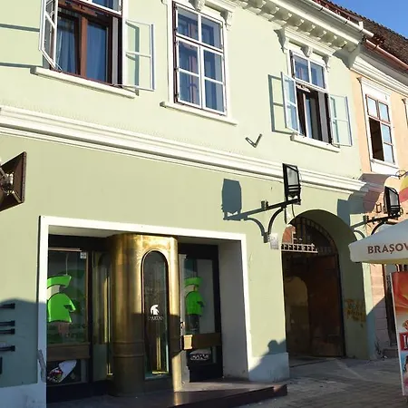 Casa Krone - Piata Sfatului アパートホテル