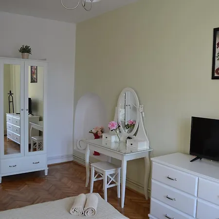 Casa Krone - Piata Sfatului Aparthotel Brasov