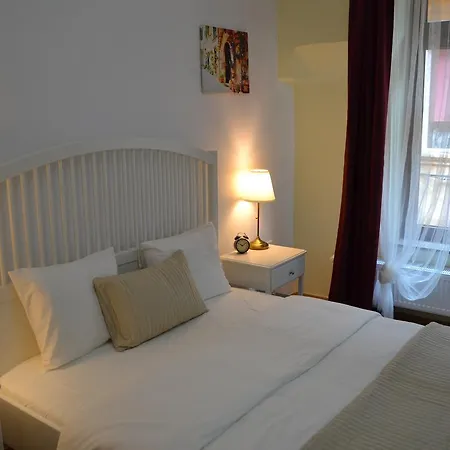 Casa Krone - Piata Sfatului 3*