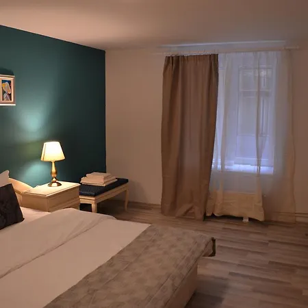 Casa Krone - Piata Sfatului 3*