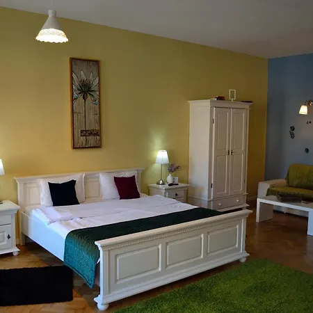 アパートホテル Casa Krone - Piata Sfatului 3*