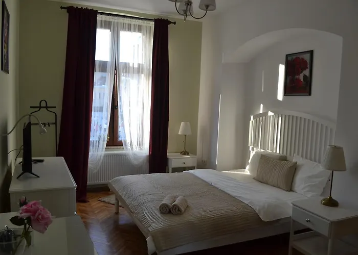 Casa Krone - Piata Sfatului Aparthotel Brasov