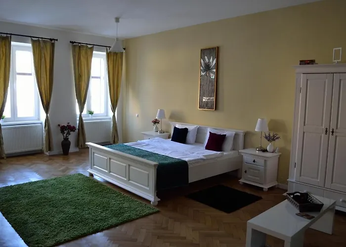 Ξενοδοχείο με διαμερίσματα Casa Krone - Piata Sfatului 3*